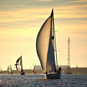 Rund RÃ¼gen 2011: Strelasund vorm Wind | 100% | 200 mm | f/5,6 | 1/2000 sec | ISO 320